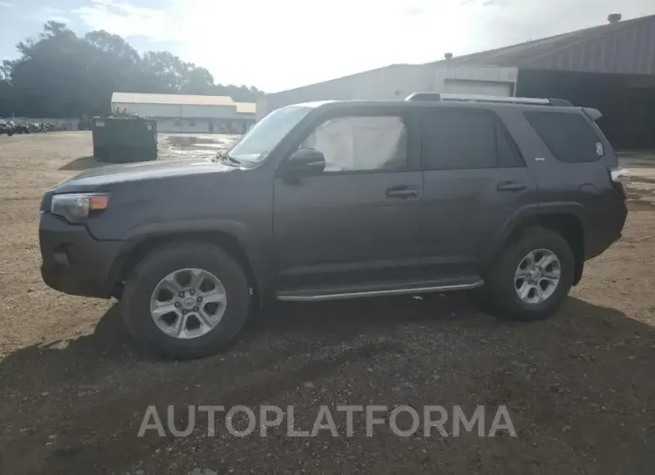 TOYOTA 4RUNNER SR 2019 vin JTEZU5JR1K5194528 from auto auction Copart