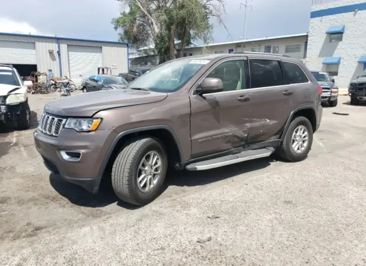 JEEP GRAND CHER 2018 vin 1C4RJFAG4JC502240 from auto auction Copart