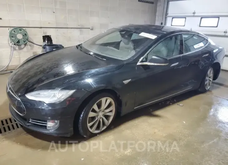 TESLA MODEL S 85 2015 vin 5YJSA1H2XFFP71299 from auto auction Copart