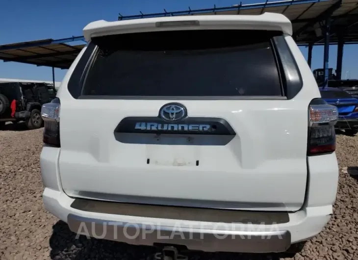 TOYOTA 4RUNNER SR 2019 vin JTEBU5JR1K5705219 from auto auction Copart