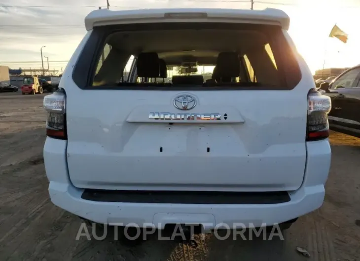 TOYOTA 4RUNNER SR 2022 vin JTEMU5JR5N6046469 from auto auction Copart