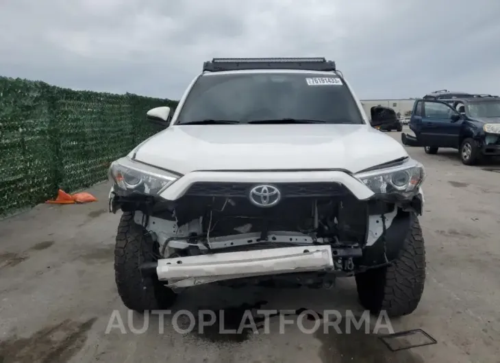 TOYOTA 4RUNNER SR 2018 vin JTEZU5JR3J5178118 from auto auction Copart