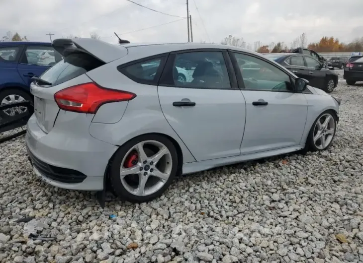 FORD FOCUS ST 2016 vin 1FADP3L92GL280138 from auto auction Copart