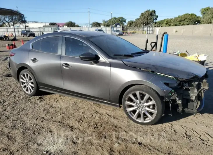 MAZDA 3 SELECT 2019 vin JM1BPBAM7K1116813 from auto auction Copart