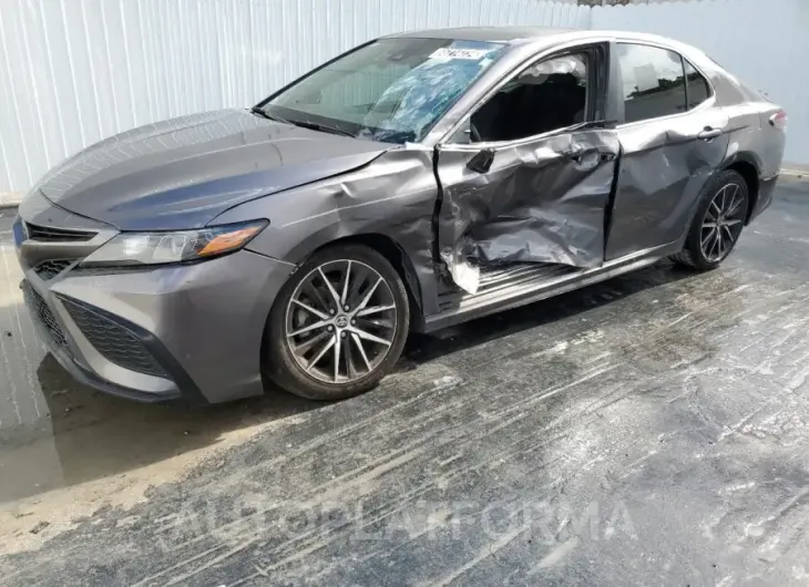 TOYOTA CAMRY SE 2021 vin 4T1G11AK3MU557366 from auto auction Copart