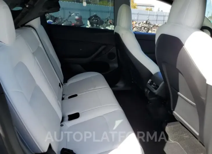 TESLA MODEL Y 2022 vin 7SAYGDEF7NF553856 from auto auction Copart