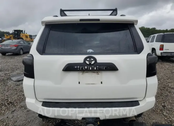 TOYOTA 4RUNNER SR 2018 vin JTEBU5JR6J5594391 from auto auction Copart