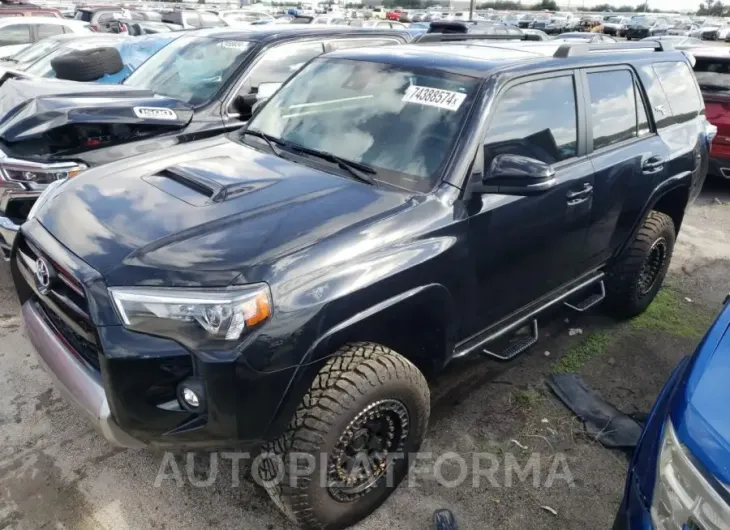 TOYOTA 4RUNNER SR 2021 vin JTERU5JR2M5943288 from auto auction Copart