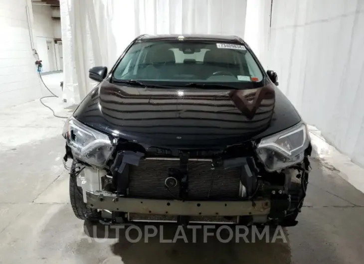 TOYOTA RAV4 LE 2018 vin 2T3BFREV0JW742881 from auto auction Copart