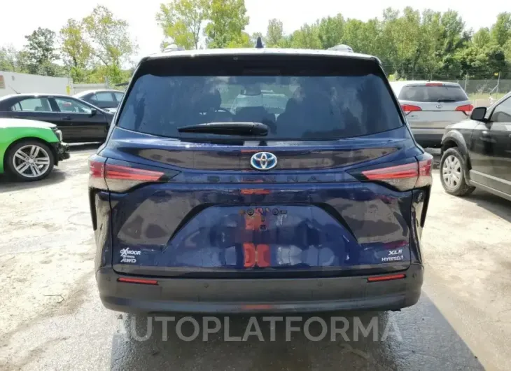 TOYOTA SIENNA XLE 2021 vin 5TDJSKFC6MS022471 from auto auction Copart