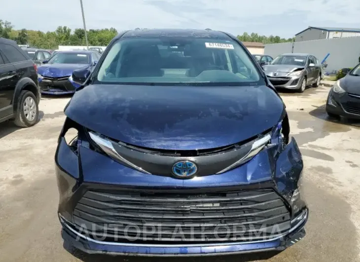 TOYOTA SIENNA XLE 2021 vin 5TDJSKFC6MS022471 from auto auction Copart