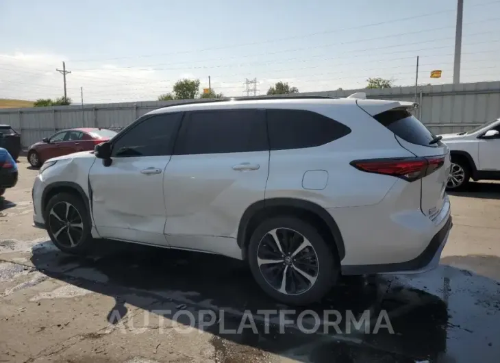 TOYOTA HIGHLANDER 2021 vin 5TDJZRBH2MS106485 from auto auction Copart