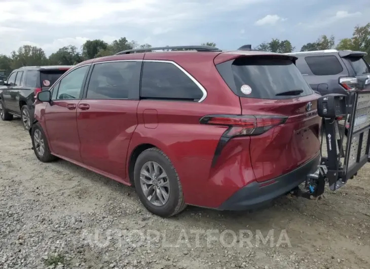 TOYOTA SIENNA LE 2022 vin 5TDKRKEC6NS129698 from auto auction Copart