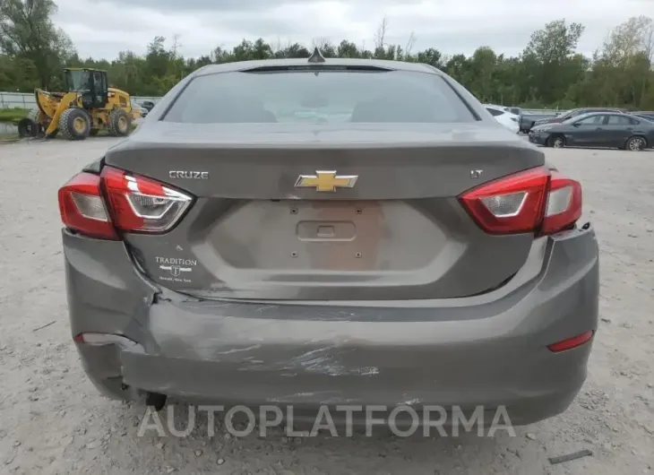 CHEVROLET CRUZE LT 2019 vin 1G1BE5SM3K7102046 from auto auction Copart