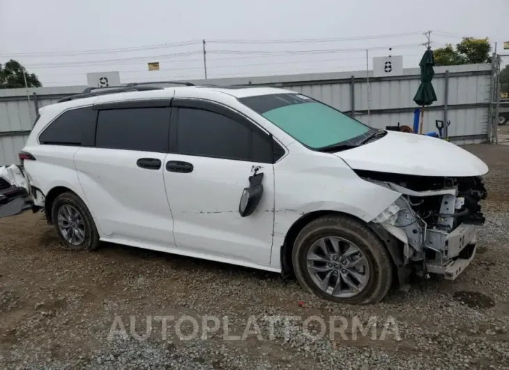 TOYOTA SIENNA LE 2022 vin 5TDBRKEC8NS131629 from auto auction Copart