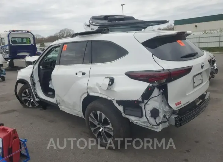 TOYOTA HIGHLANDER 2024 vin 5TDKBRCH1RS143588 from auto auction Copart