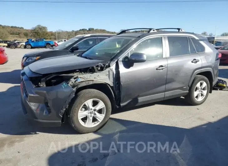 TOYOTA RAV4 XLE 2019 vin JTMRWRFV8KD002507 from auto auction Copart