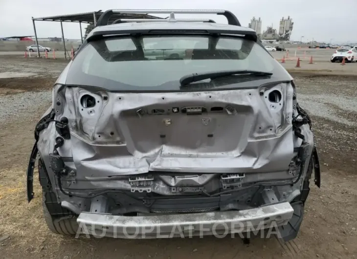 TOYOTA C-HR XLE 2019 vin JTNKHMBX1K1013111 from auto auction Copart