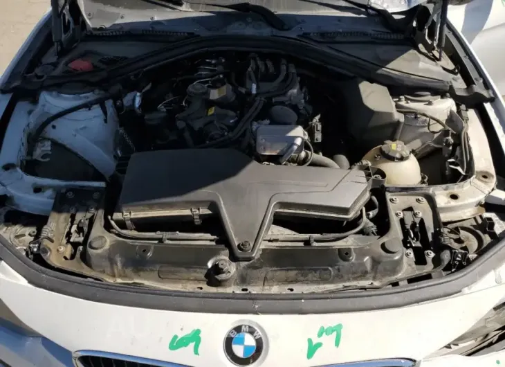 BMW 320 I 2016 vin WBA8E1G53GNU10443 from auto auction Copart