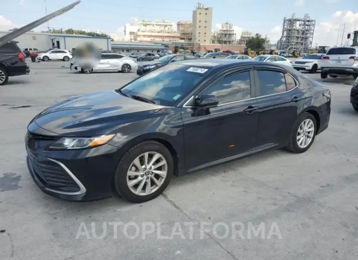 TOYOTA CAMRY LE 2021 vin 4T1C11AK3MU450820 from auto auction Copart