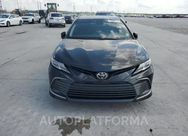 TOYOTA CAMRY LE 2021 vin 4T1C11AK3MU450820 from auto auction Copart