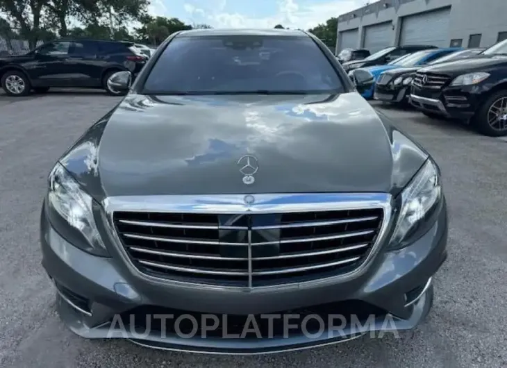 MERCEDES-BENZ S 550 4MAT 2017 vin WDDUG8FB1HA313476 from auto auction Copart