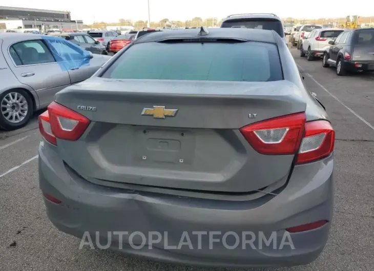 CHEVROLET CRUZE LT 2017 vin 1G1BE5SM0H7131755 from auto auction Copart