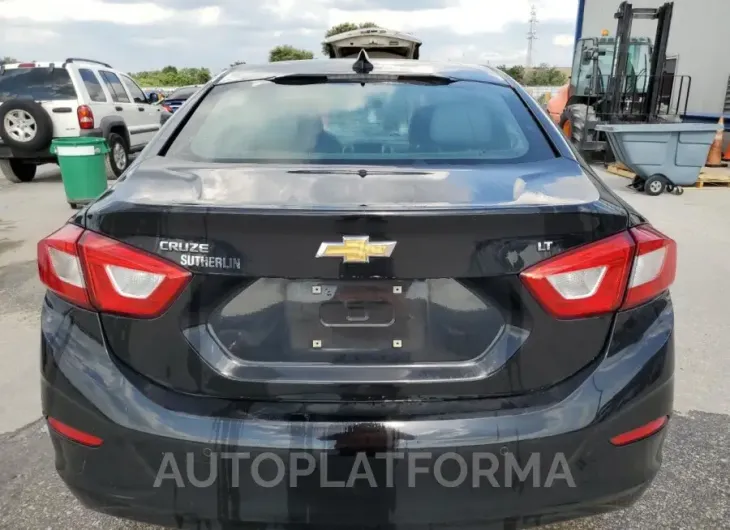 CHEVROLET CRUZE LT 2019 vin 1G1BE5SM5K7132424 from auto auction Copart