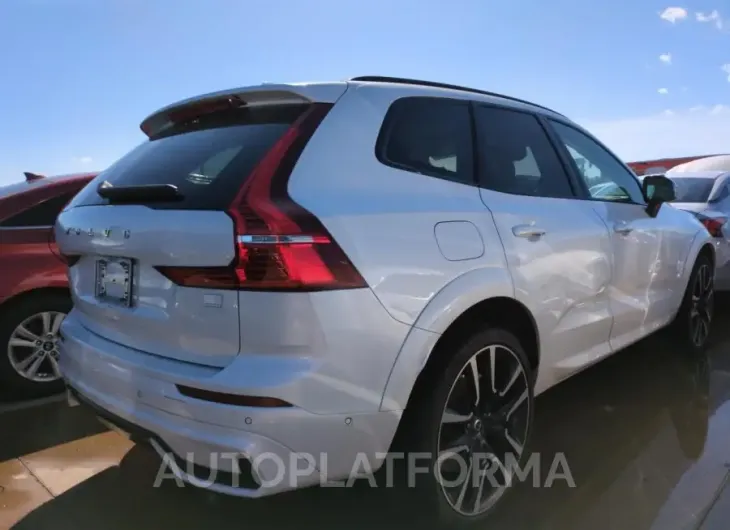 VOLVO XC60 ULTIM 2024 vin YV4H60DM4R1761844 from auto auction Copart