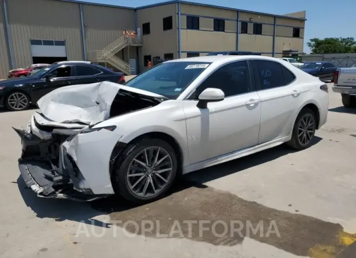 TOYOTA CAMRY SE 2021 vin 4T1G11AK5MU554727 from auto auction Copart