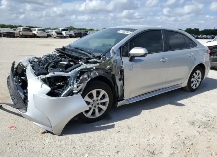 TOYOTA COROLLA LE 2024 vin 5YFB4MDE3RP159642 from auto auction Copart