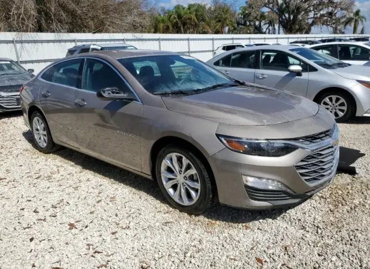 CHEVROLET MALIBU LT 2024 vin 1G1ZD5ST2RF167916 from auto auction Copart