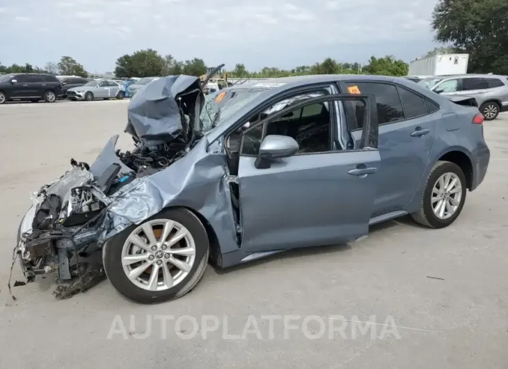 TOYOTA COROLLA LE 2023 vin JTDBCMFE8PJ003694 from auto auction Copart