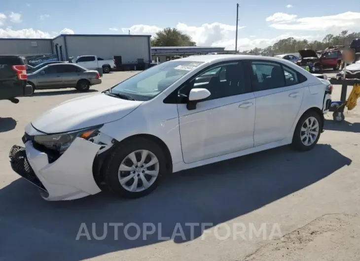 TOYOTA COROLLA LE 2020 vin 5YFEPRAE9LP067898 from auto auction Copart