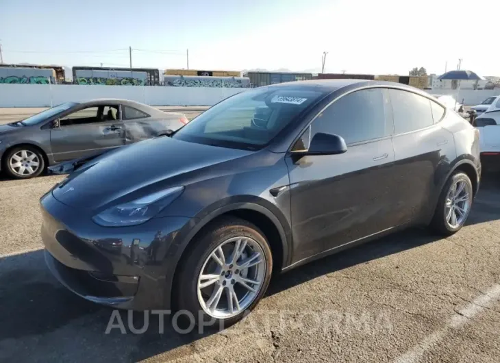 TESLA MODEL Y 2024 vin 7SAYGDEE9RF032280 from auto auction Copart