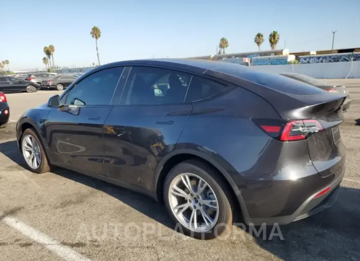 TESLA MODEL Y 2024 vin 7SAYGDEE9RF032280 from auto auction Copart