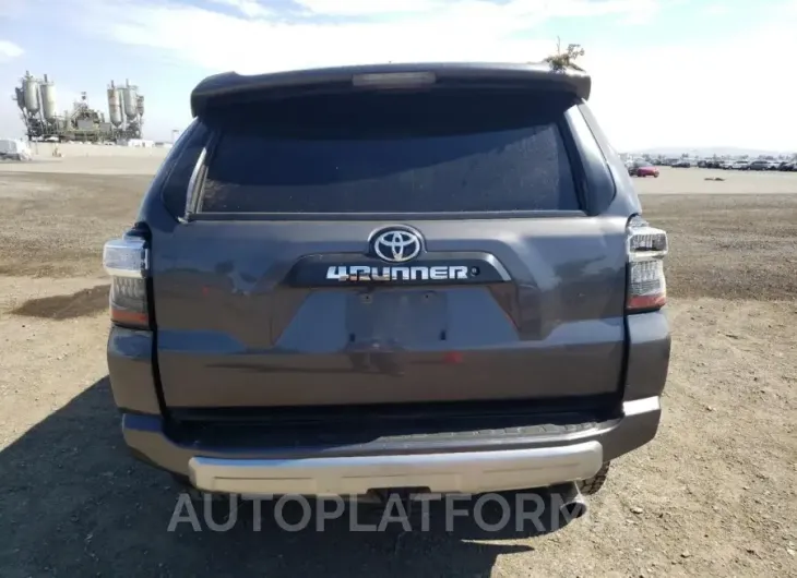 TOYOTA 4RUNNER SR 2019 vin JTEBU5JR5K5610680 from auto auction Copart