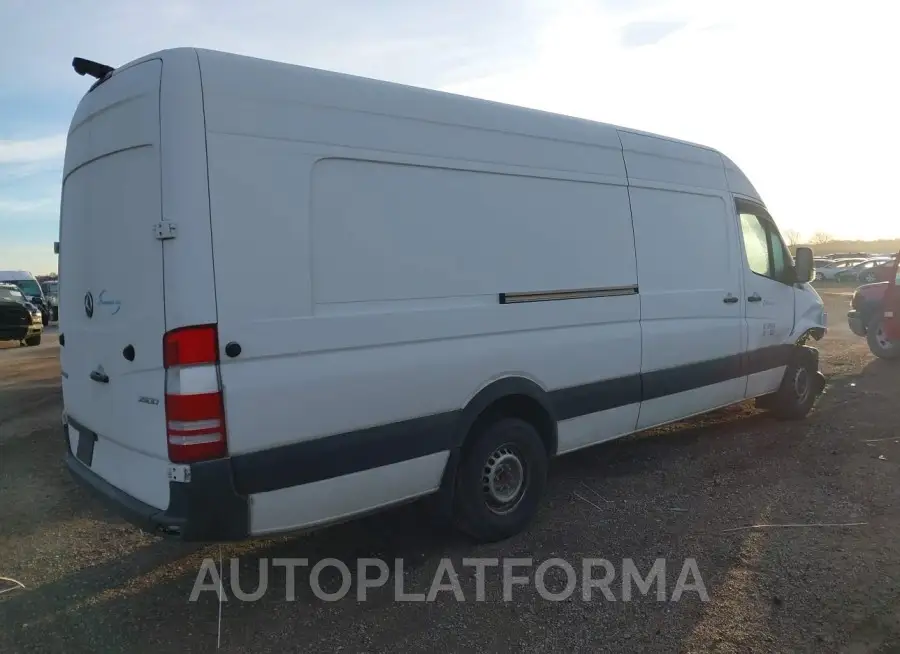 MERCEDES-BENZ SPRINTER 2500 2017 vin WD3PE8CD7HP384577 from auto auction Iaai