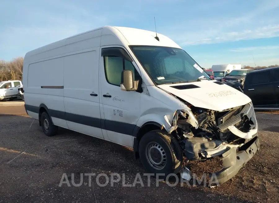 MERCEDES-BENZ SPRINTER 2500 2017 vin WD3PE8CD7HP384577 from auto auction Iaai