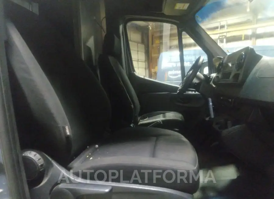 MERCEDES-BENZ SPRINTER 2500 2019 vin WD4PF0CD7KP061020 from auto auction Iaai