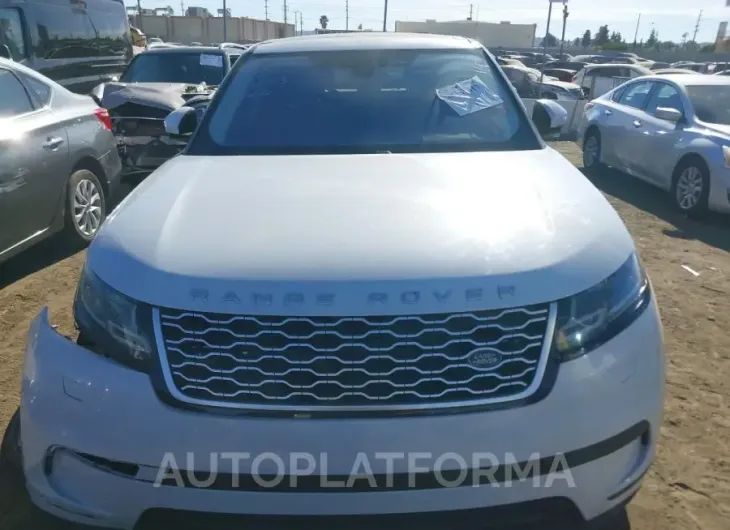 LAND ROVER RANGE ROVER VELAR 2018 vin SALYB2RV6JA718504 from auto auction Iaai