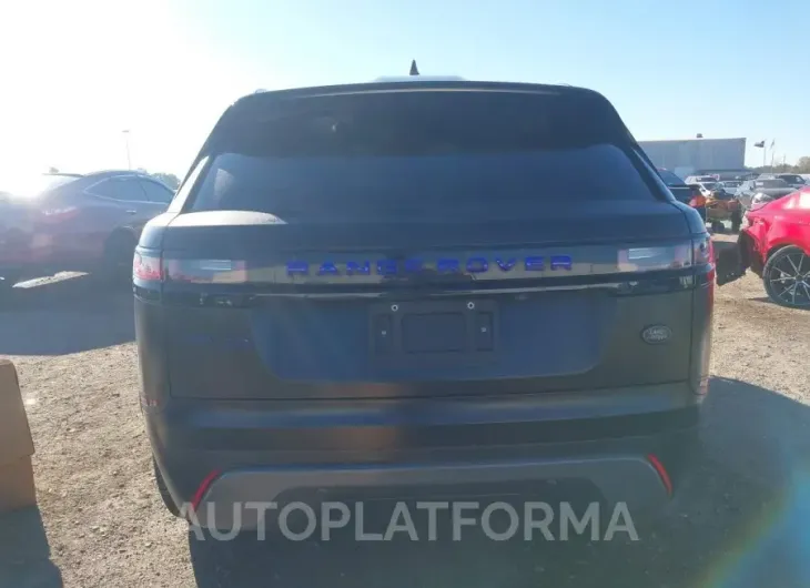 LAND ROVER RANGE ROVER VELAR 2018 vin SALYB2RX4JA761823 from auto auction Iaai