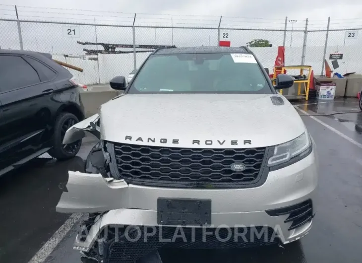 LAND ROVER RANGE ROVER VELAR 2018 vin SALYM2RV2JA729252 from auto auction Iaai