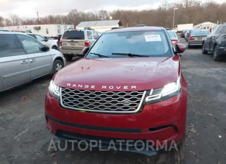 LAND ROVER RANGE ROVER VELAR 2018 vin SALYB2RX2JA728948 from auto auction Iaai