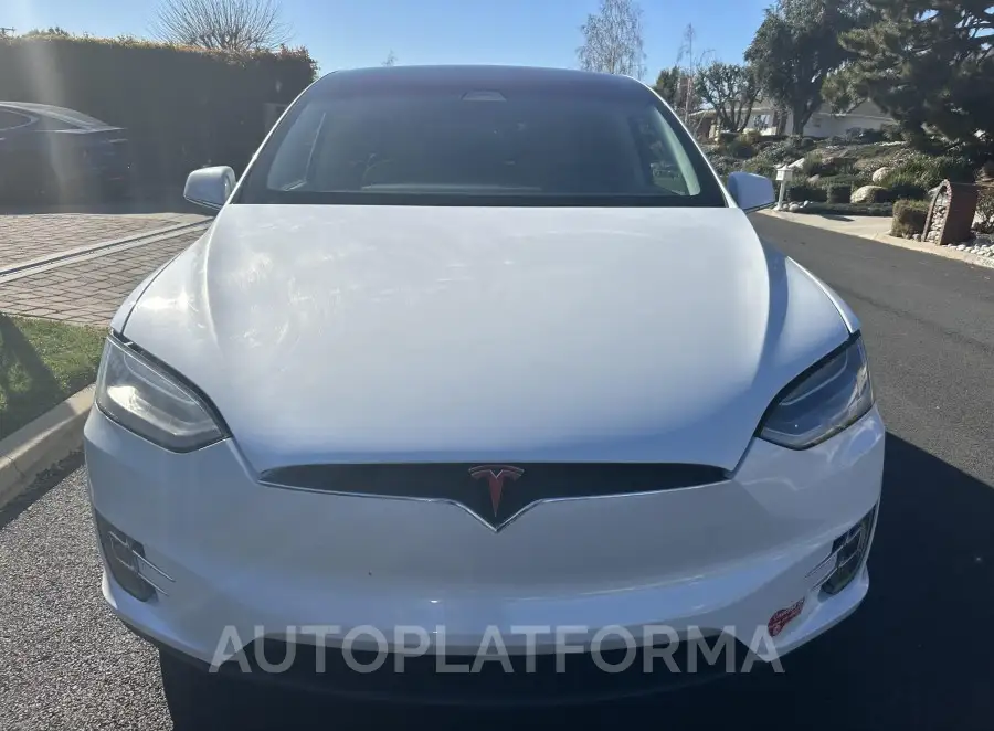 TESLA MODEL X 2016 vin 5YJXCDE25GF026337 from auto auction Iaai