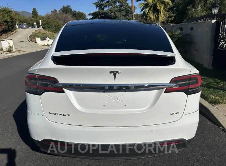 TESLA MODEL X 2016 vin 5YJXCDE25GF026337 from auto auction Iaai