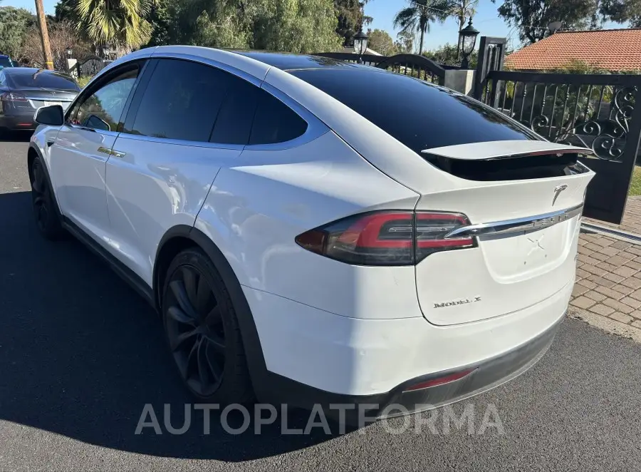 TESLA MODEL X 2016 vin 5YJXCDE25GF026337 from auto auction Iaai