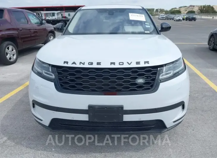 LAND ROVER RANGE ROVER VELAR 2019 vin SALYB2EX8KA779958 from auto auction Iaai