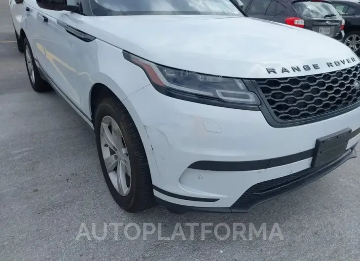 LAND ROVER RANGE ROVER VELAR 2019 vin SALYB2EX8KA779958 from auto auction Iaai