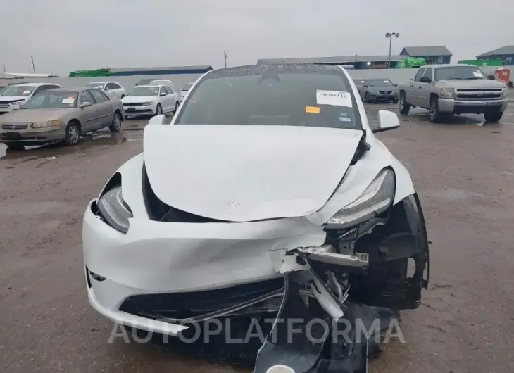 TESLA MODEL Y 2023 vin 7SAYGDEE9PA057710 from auto auction Iaai